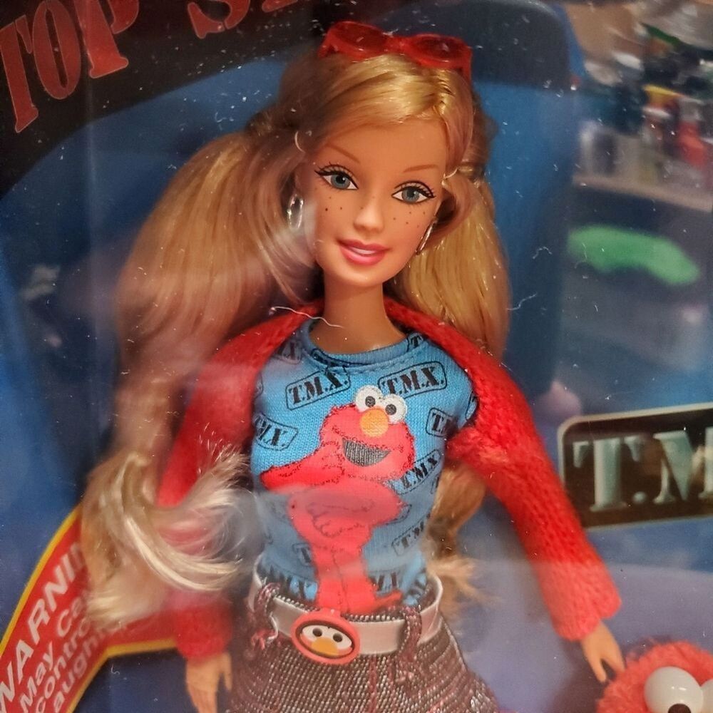 2006 Sesame Street Barbie Tickle Me Elmo T.M.X. Doll Set - Picture 4 of 7